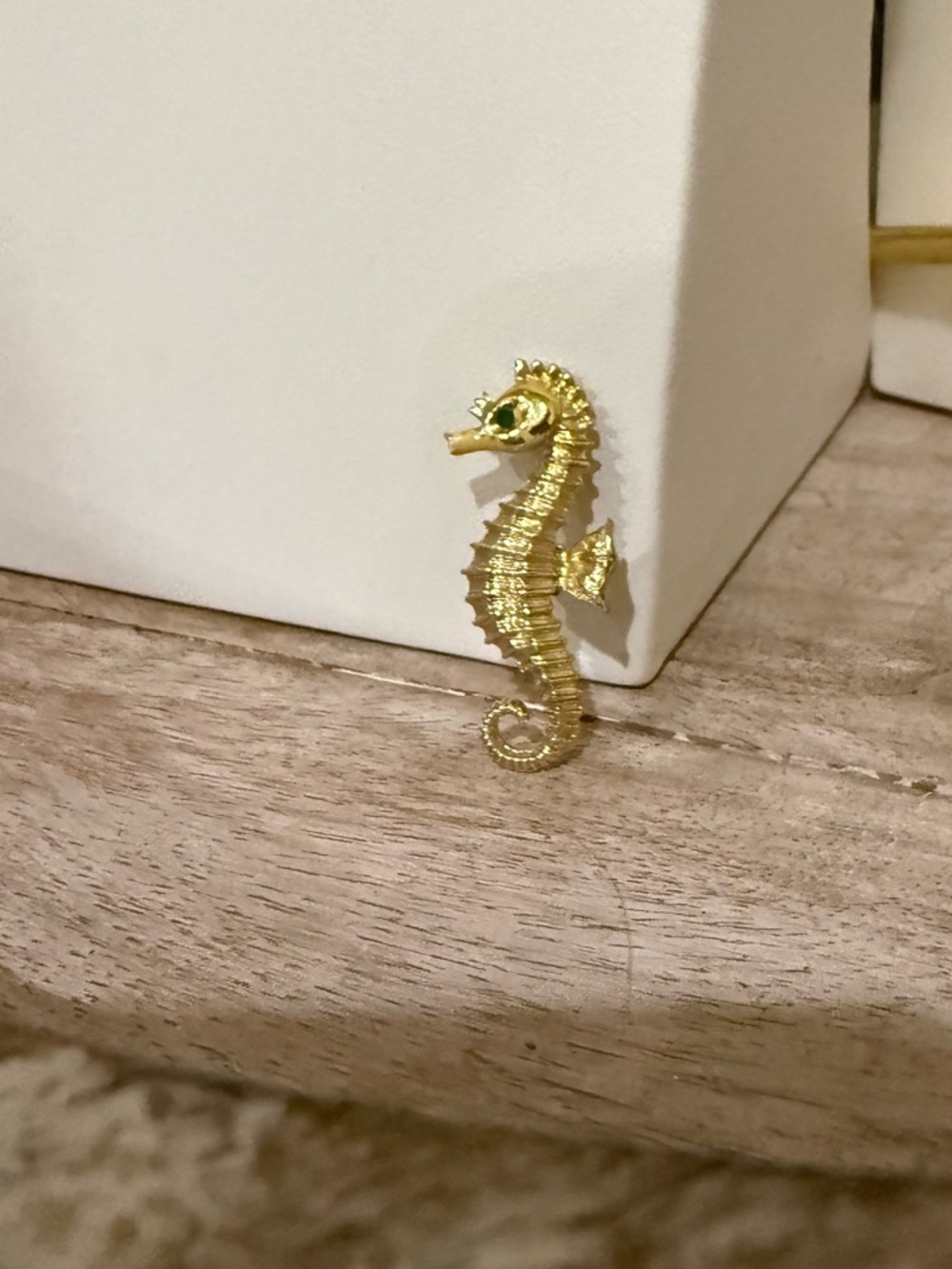 Vintage Gold Tone Seahorse Brooch With Green Stone Eye